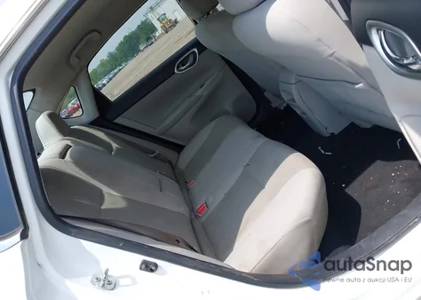 2015 Nissan Sentra S z USA, uszkodzony, nr VIN 3N1AB7AP9FY313858